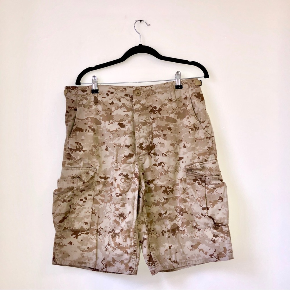 Taupe military shorts
